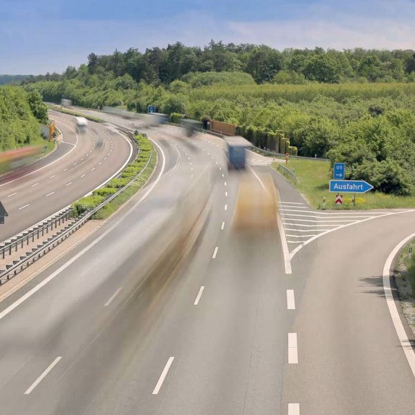 Lieferant im System Elektromobilität Lieferant im System Elektromobilität